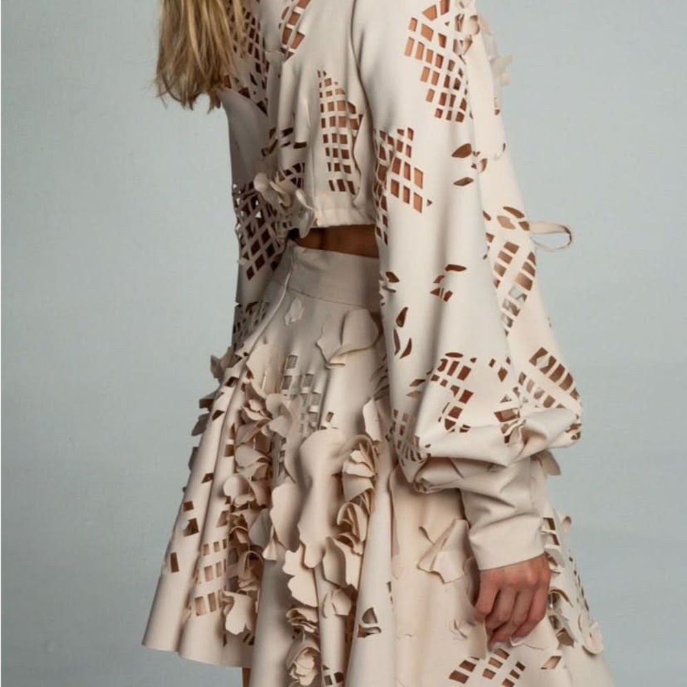 Elegant Cream Women's 2 piece outfit set - Picture 4 of 4